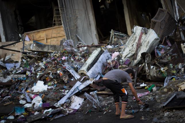 Vivienda destruida por las bombas israelíes en Gaza el 11 de julio. Foto: Basel Yazouri
