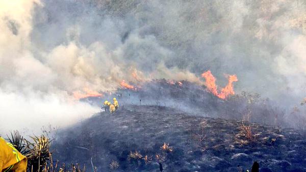 Foto: Cuerpo de Bomberos de Quito. Cerro Ilaló. Septiembre del 2015.