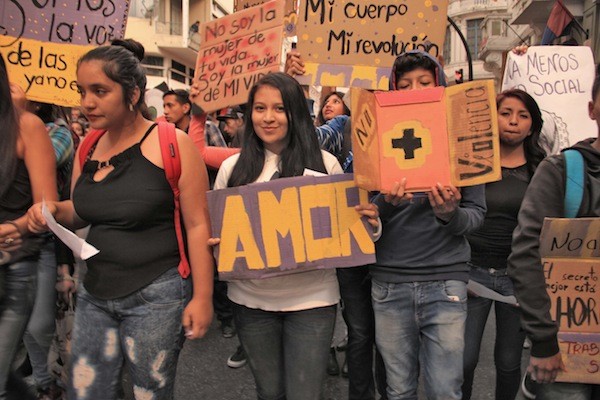 Miles de jóvenes continúan abriendo el camino para erradicar la violencia.