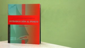 z-introduccion-al-panico-tyrone-mariduen%cc%83a-portada-rastro-de-la-iguana-edicio
