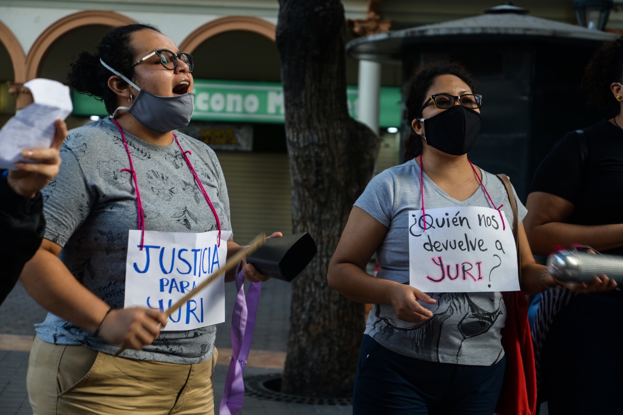 Mujeres y violencia