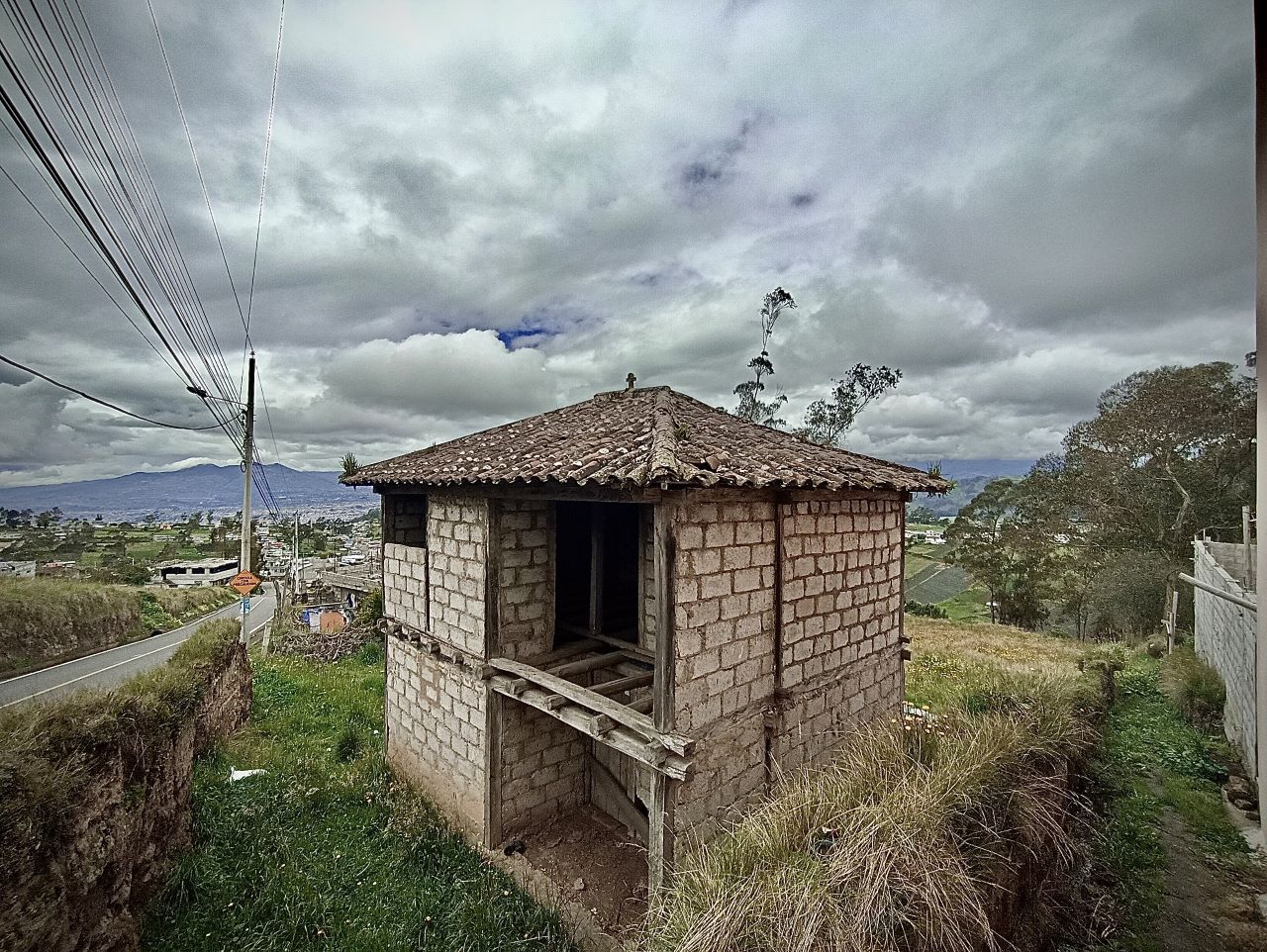 La migración deja pueblos fantasma en Tungurahua